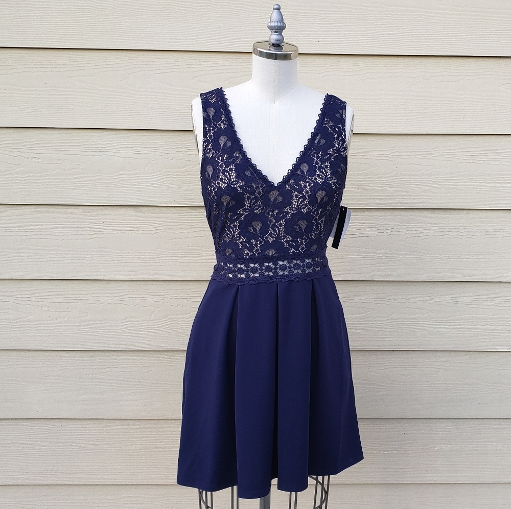 NEW Speechless Xtraordinary lace bodice Dress